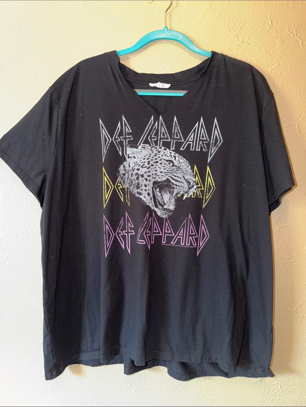 Maurices 2x Black Def Leppard graphic Tee v neck cut